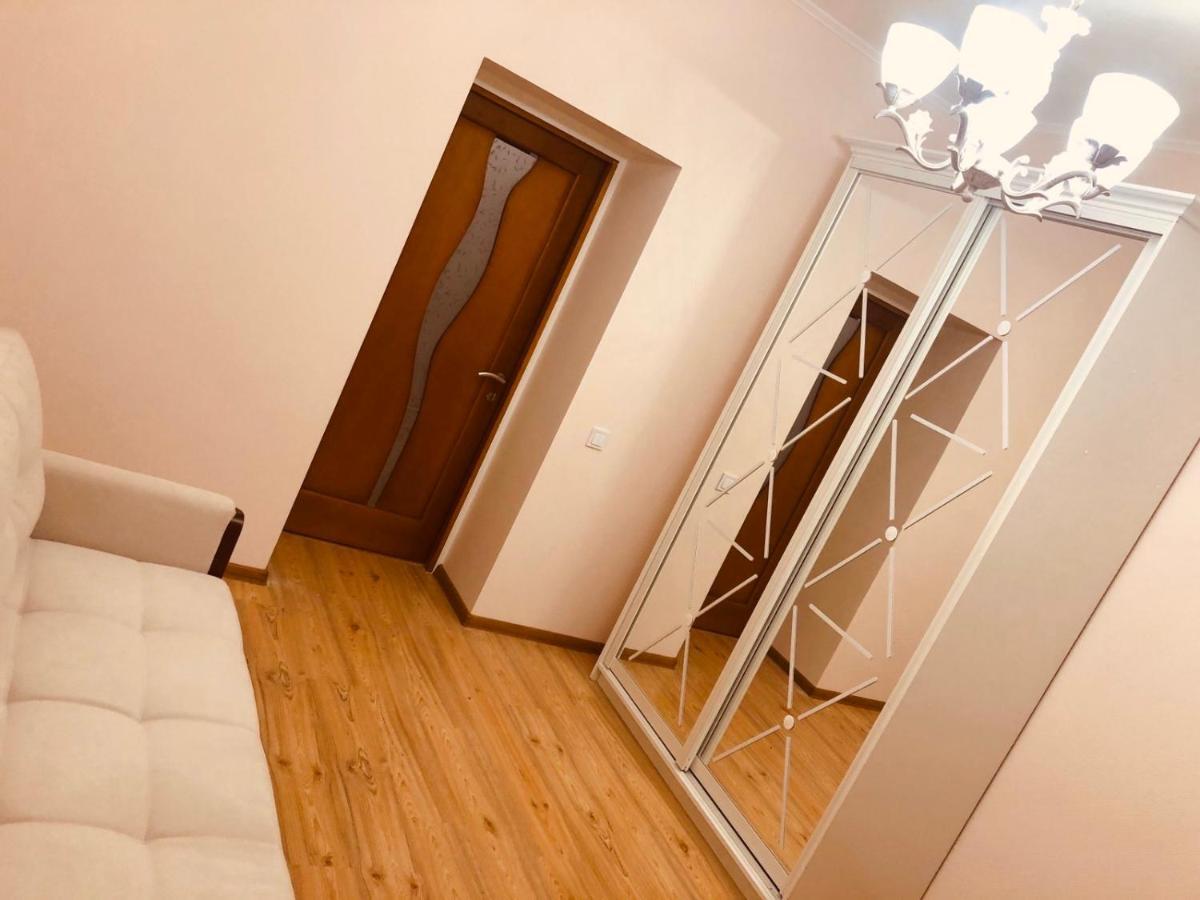 Апартаменты Центральный Район Dnipro Exterior foto